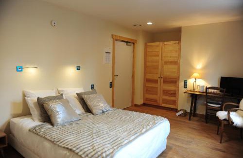 Signy-lAbbaye Hotel | Auberge De L'abbaye