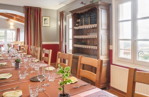 Usson Hotel | Auberge De Margot