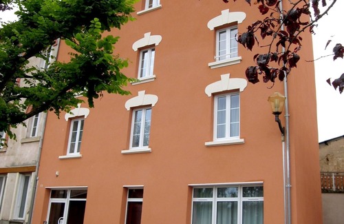 Celles-sur-Durolle Hotel | Auberge du Palais