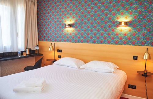 Remilly-Aillicourt Hotel | AUBERGE DU PORT