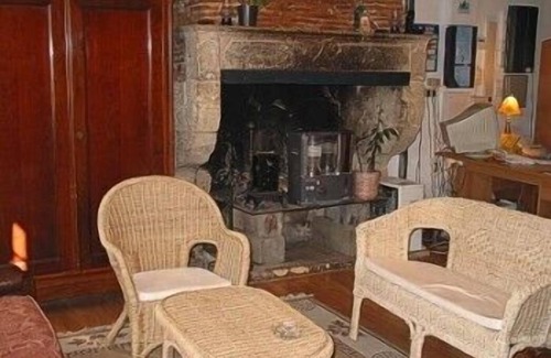 Villandraut Hotel | Auberge La Crémaillère