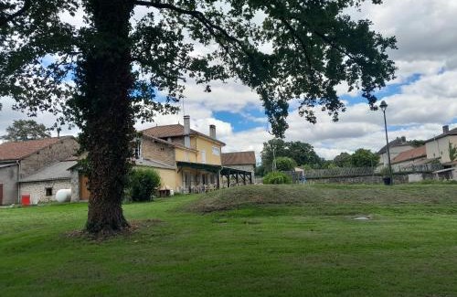 Montrollet Bed & Breakfast | Auberge la marchadaine