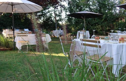 Sainte-Gemme-en-Sancerrois Hotel | Auberge Sainte-Gemme