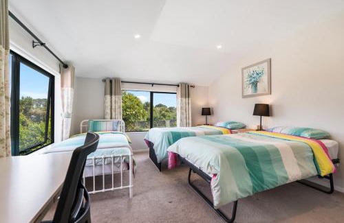 Greenlane - Ellerslie Villa | Auckland Golden Phoenix Holiday Homes