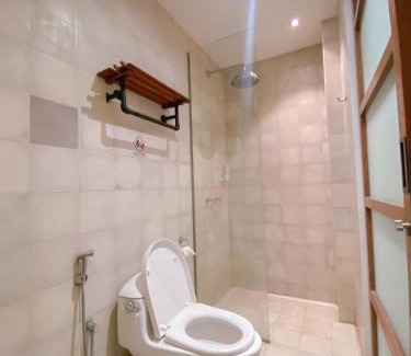 Klojen Hotel | Augustina Home
