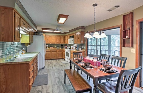 Fairfield Bay House | Aunt Pattie's Lake House