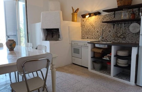 Solicchiata House | Aunt Pina's Palmento. Quiet house with garden at the foot of Mount Etna.