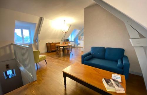 Pontmain Apartment | Auprès de mon arbre