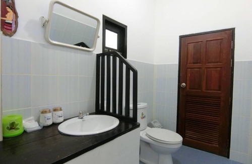 Ban Pong Hotel | Aura Park Resort