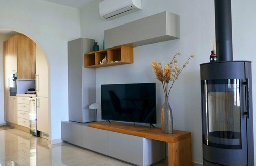 Foinikounta Apartment | Aurelia Home offers you comfort and charm close to the beach