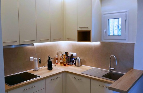 Foinikounta Apartment | Aurelia Home offers you comfort and charm close to the beach