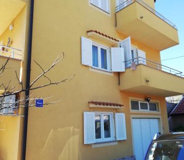 Bezjaki Apartment | AURELIO