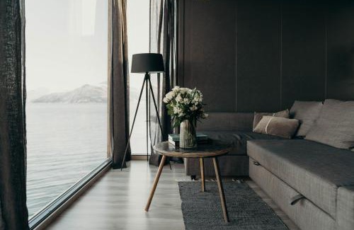 Lyngen Cabin | Aurora Fjord Cabins
