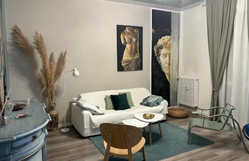 Crocetta-San Lazzaro-Modena Est Apartment | Aurora Flowers - Two rooms and free parking near center and train station