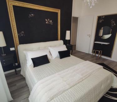Crocetta-San Lazzaro-Modena Est Apartment | Aurora Flowers - Two rooms and free parking near center and train station