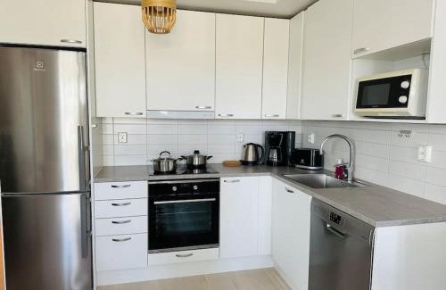 Tapiola Apartment | Aurora Home Espoo Niittykumpu - New 1bedroom -apartment with balcony, close to metro, Aalto University, Metro Areena and Helsinki