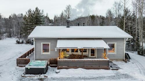 Sonka Villa | Aurora Jacuzzi Lodge