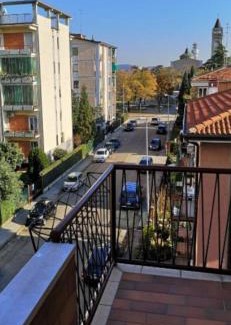 Borgo Venezia Apartment | AuroraEast