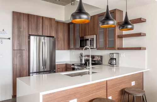 Second Street District Apartment | Austin | Grand 1BD/1BA 2nd Street District Apartment