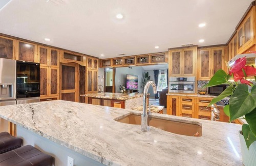 Hudson Bend House | Austin | Lake Travis | 4/3.5 Pool Oasis & Tub