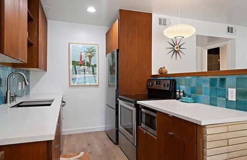 Travis Heights Condo | Austin Modern on Lady Bird Lake, kayak or paddleboard, Fast Google Fiber