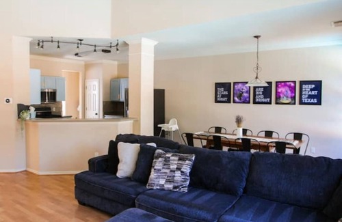 Pflugerville House | Austin Trip HQ: Pool + Hot Tub + Billards + BBQ