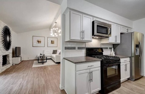 McNeil House | Austin, TX ACL/F1 Domain by Barclé