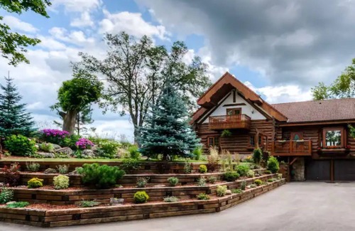 Township of Woolwich House | Austrian Log housen