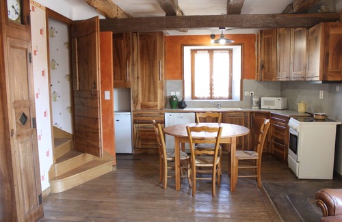 Lassouts House | Autentic and picturesque Gite de la Tambourde. Overnight stays on request.