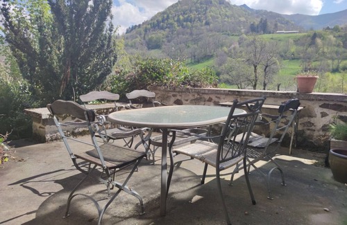 Saint-Jacques-des-Blats House | Authentic house a few steps from hiking trails and ski slopes