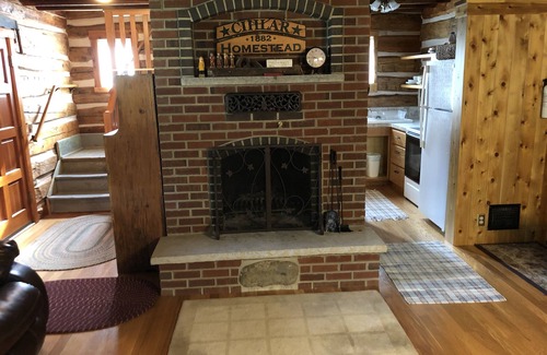 Sturgeon Bay House | Authentic 1882 Hand Hewn Log Home