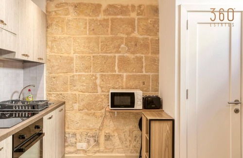 Naxxar Apartment | Authentic 2BR House of Character with Terrace