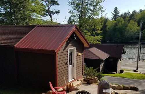 Saranac Lake Cabin | Authentic ADK cabin minutes to Rail Trail, mountains, Lake Placid!