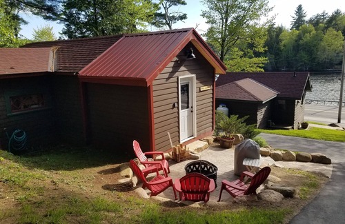 Saranac Lake Cabin | Authentic ADK cabin minutes to Rail Trail, mountains, Lake Placid!