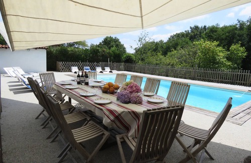 Urcuit House | Authentic Basque Farm from the 17th century, clam, private swimming pool, forest