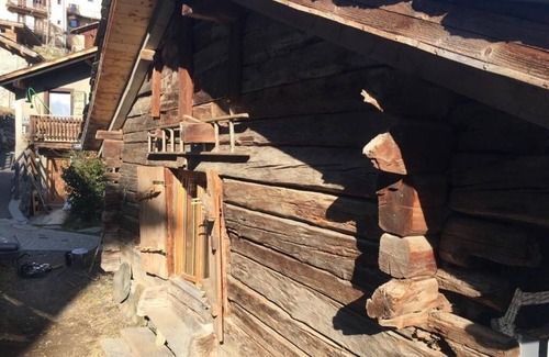 Le Tretien Ski Chalet | Authentic chalet