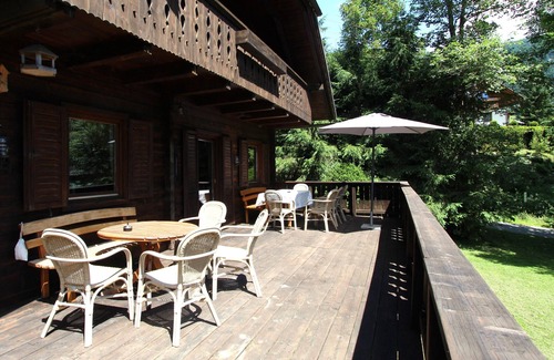 Gnesau House | Authentic chalet with sauna and a large garden