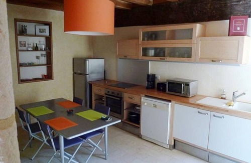 Rivieres Cottage | Authentic cottage with fireplace, terrace, and WiFi in Charente