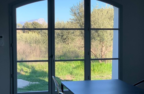 Aix-en-Provence House | Authentic farmhouse with character