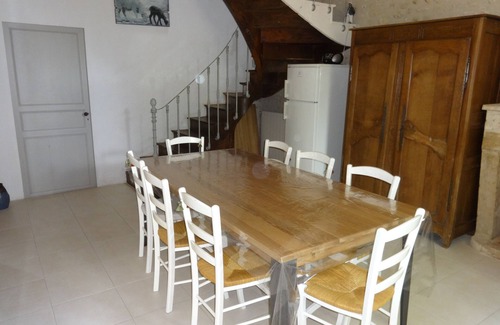 Mortagne-sur-Gironde House | Authentic charentaise house with terrace, 7 people