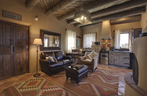 Santa Fe House | Authentic Santa Fe Casita with Views on the Edge of Town