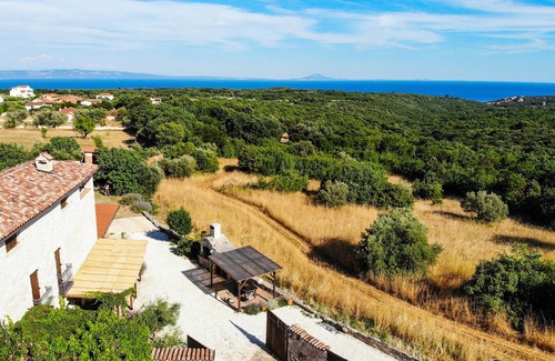 Peruski Villa | Authentic Seaside Stone House in a Peaceful Environment at the Istrian Coast
