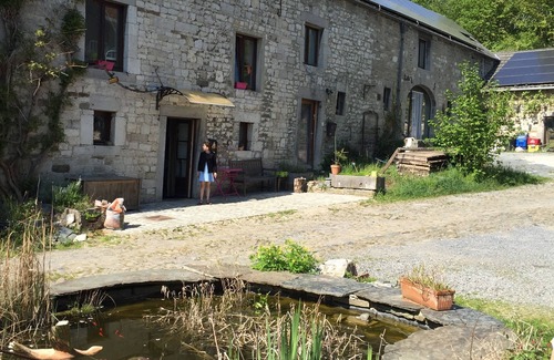Hamoir House | Authentic stone house in an old farmyard