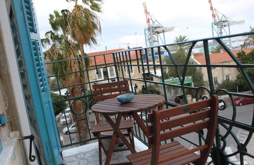 Haifa Apartment | Authentically renovated in German Colony