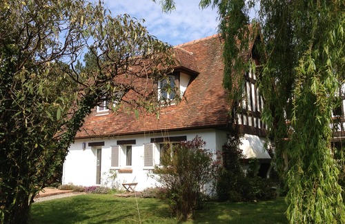 Groffliers Cottage | AUTHIE BAY GUEST HOUSE IN THE HEART OF 2 HECTARS PARC