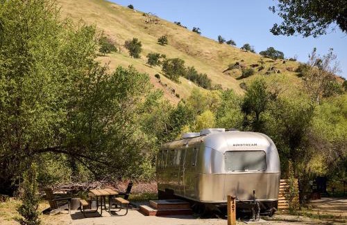 Three Rivers Hotel | AutoCamp Sequoia