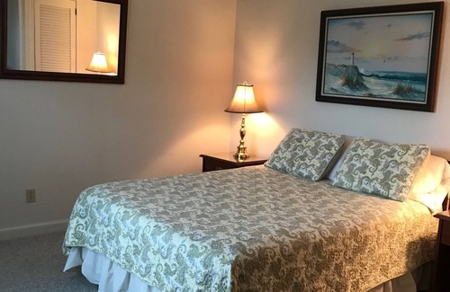 Cape Neddick Resort | Autumn in New England