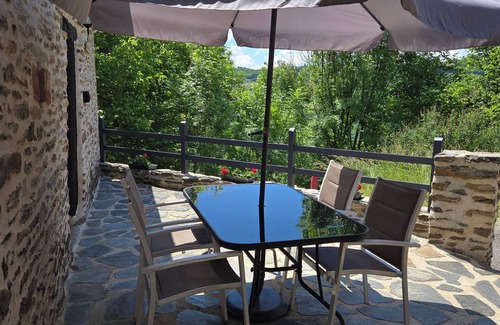 Vieillevie House | Auvergne country house 15 kms from the medieval village of Conques