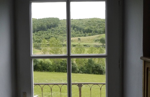 Vezac House | Auvergne house in quiet, 8 people, 4 bedrooms, comfortable