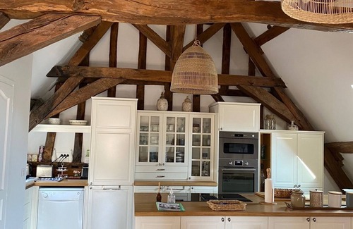 Bourges Apartment | Aux 3 Maillets 2. Beautiful apartment in a 16th-century house.